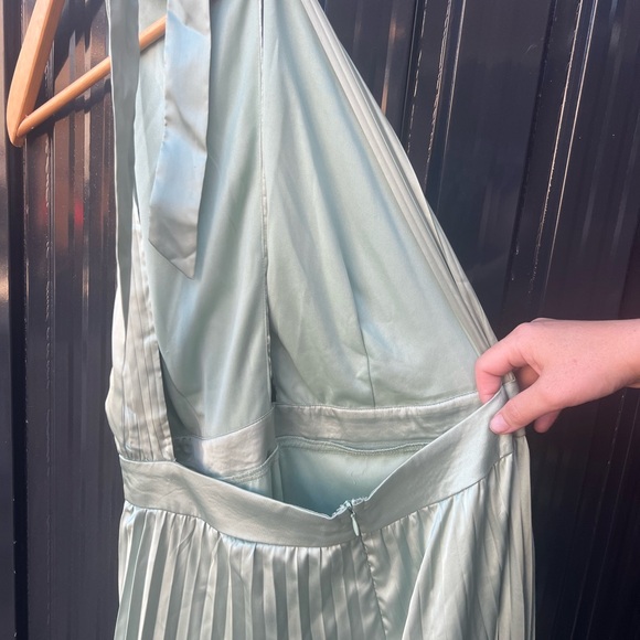 Lulus Totally Charming Sage Green Satin Pleated Halter Midi Dress L - Picture 9 of 16